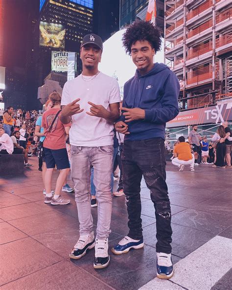 Trvptwinz (@Trvptwinz) .